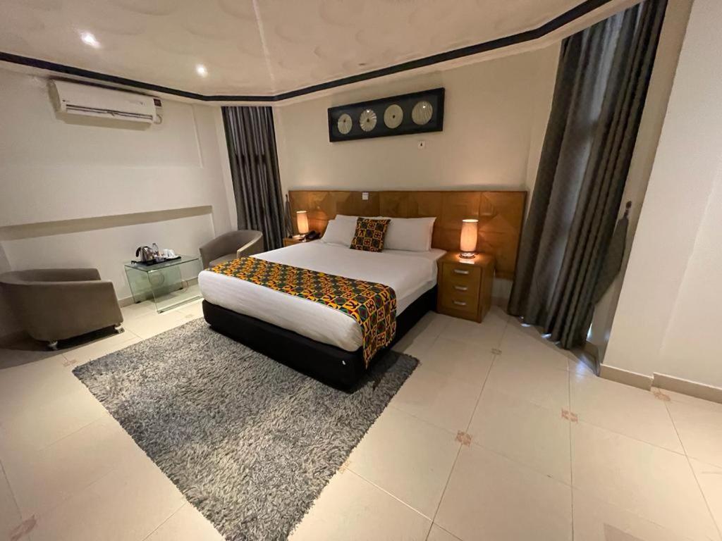 Airport West Hotel Accra Extérieur photo