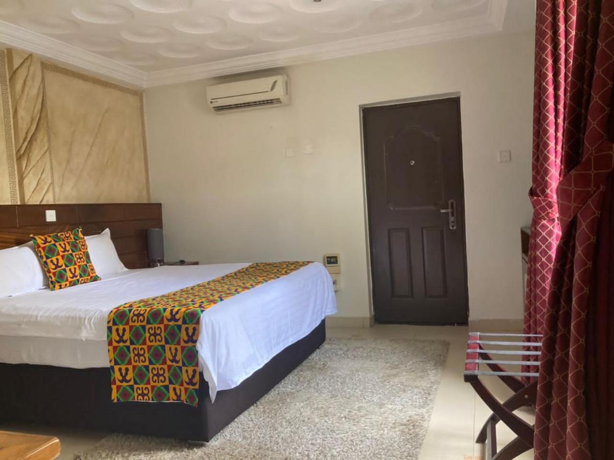 Airport West Hotel Accra Extérieur photo