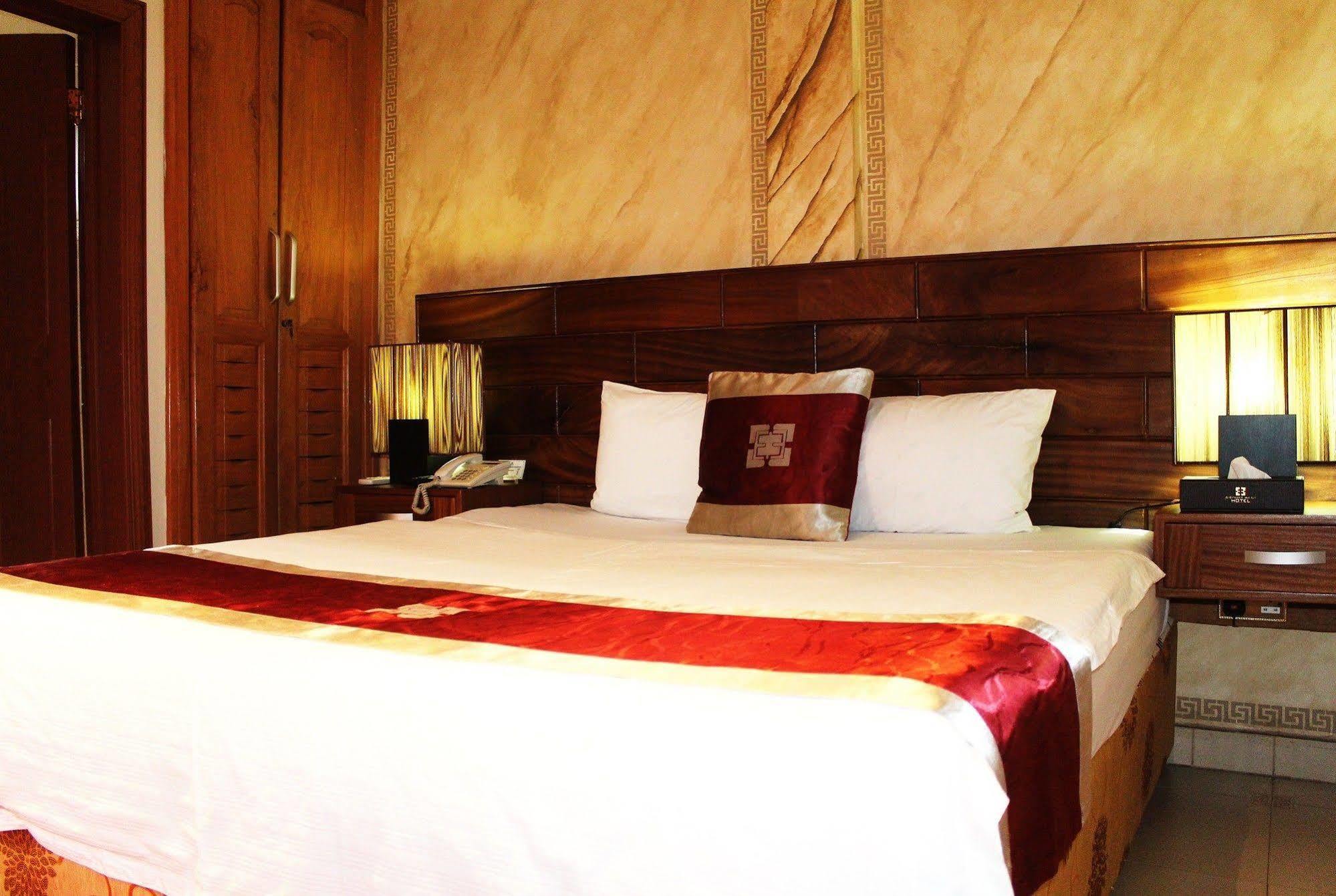 Airport West Hotel Accra Extérieur photo