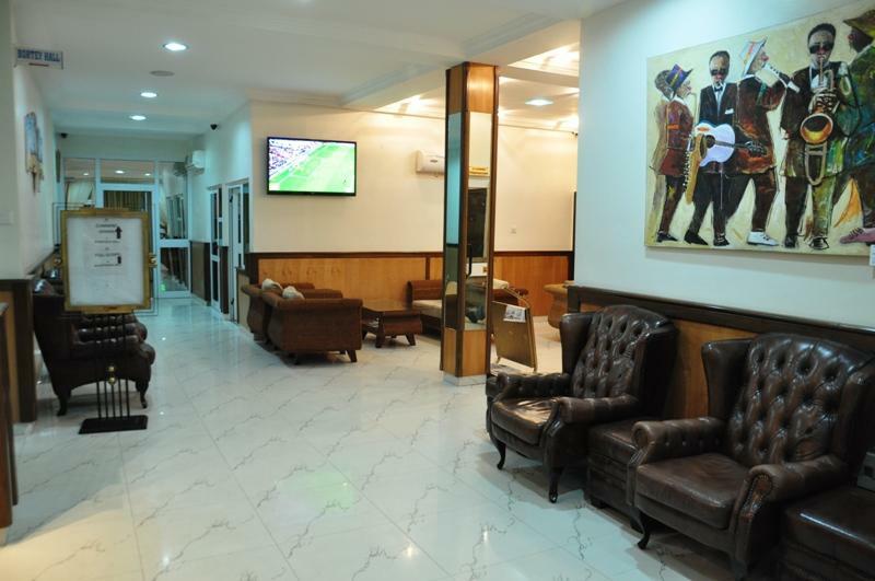 Airport West Hotel Accra Extérieur photo