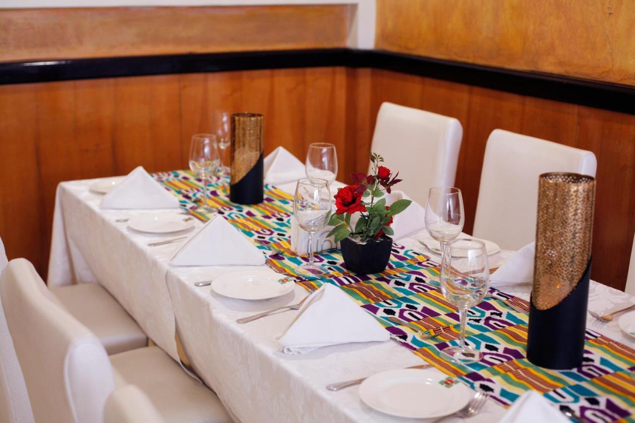 Airport West Hotel Accra Extérieur photo